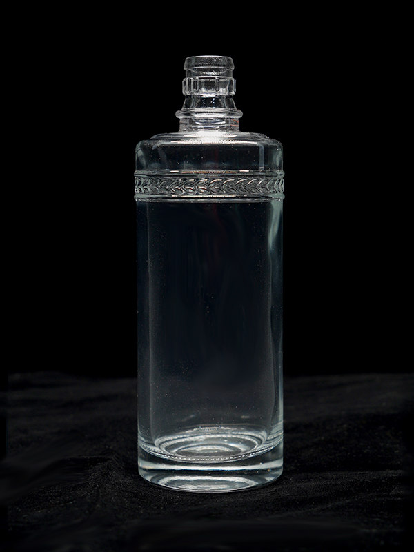晶白料玻璃酒瓶制作流程